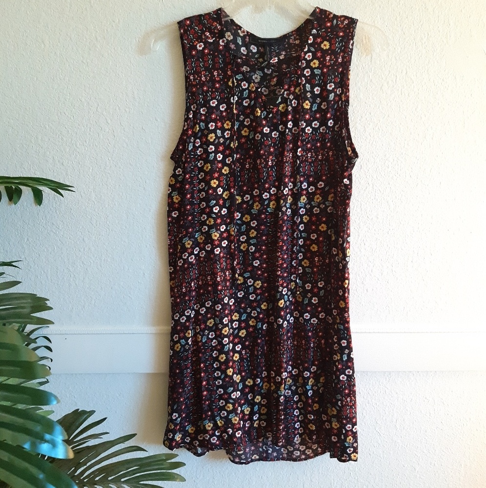 BCBG MAXAZRIA Floral Dress